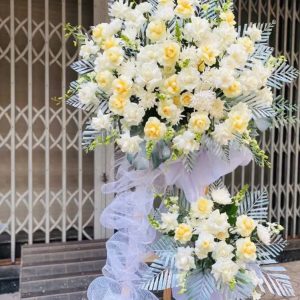 Lẵng Hoa Viếng Chia Buồn Tang Lễ HCB411